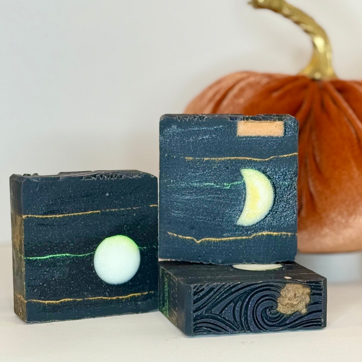 🎃 Black-Night Halloween Soap – Limited Edition Halloween Bar - 30% Off!
